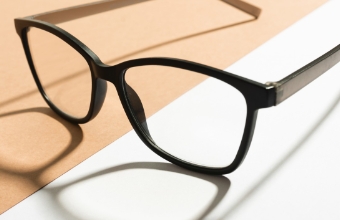 镜片品牌官网设计能够提高用户转化率,促进品牌的长期发展