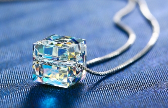 如何成功建设一个吸引眼球的珠宝饰品网站？