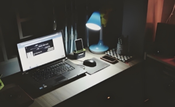 如何有效地构建一个既美观又实用的官方网站，以满足现代企业的需求？